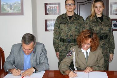 Uniwersytet w Białymstoku będzie współpracował ze szkołą mundurową