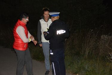 Odblask może uratować życie. Uwaga na pogarszające się warunki na drodze