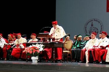 Medycy wracają na uczelnię i świętują 65-lecie jej istnienia