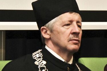 Profesor UwB odznaczony Krzyżem Oficerskim Orderu Odrodzenia Polski