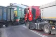 Tir zderzył się z pociągiem