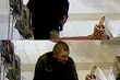 Sprzedawał w Białymstoku fałszywe dolary. Policja szuka mężczyzny ze zdjęcia