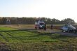 Wypadek podczas wyprzedzania. Młody mężczyzna przetransportowany helikopterem do szpitala
