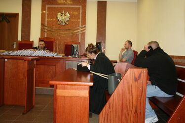 Przekazywał informacje o zdarzeniach drogowych. Ruszyła sprawa nieuczciwego policjanta