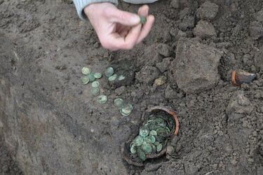 Skarb z czasów Jagiellonów odkopany w czasie budowy podlaskiego odcinka S8