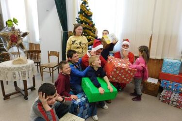 Młodzież z Białegostoku pomaga niepełnosprawnym dzieciom
