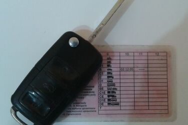 Absurdalny przepis. Opłaty za obowiązkową wymianę prawa jazdy?