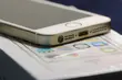 Znalazł telefon i go nie oddał. Będzie tłumaczył się przed sądem