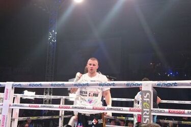 Boks. Znany portal bokserski docenił Kamila Szeremetę
