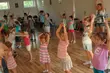 Ferie muzyczno-taneczne. Nauka podstawowych kroków, akrobatyka i gra na instrumencie [INFORMATOR]