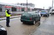 Kolejna pijana kobieta na drodze. Uciekała przed policją i uderzyła w radiowóz