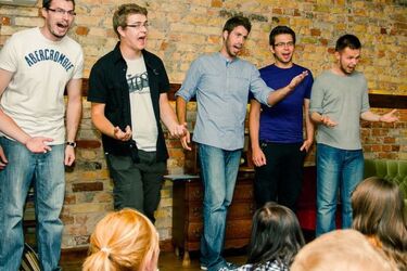 Kabaretowy wieczór pełen zabawy. Będą goście [KONKURS]