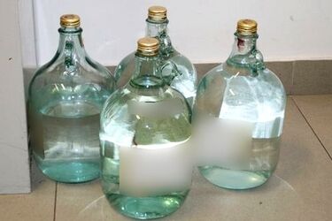 Pędził w domu tzw. "bimber". Odpowie za to przed sądem