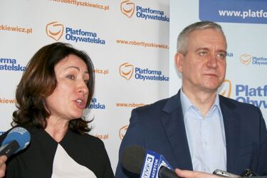 Platforma wychodzi na polską wieś: PiS ogranicza prawa własności rolników
