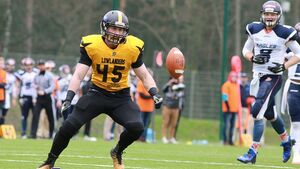 Futbol amerykański. Historyczny triumf Primacol Lowlanders nad Eagles [ZDJĘCIA]