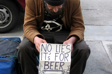 Dwie twarze: Żebrać to trzeba umieć! [FELIETON]