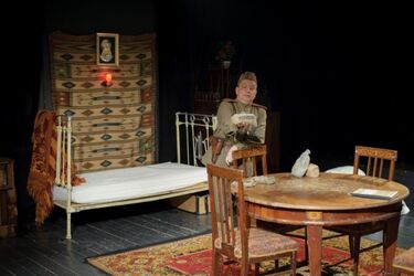 Winda nie działała, widz nie obejrzał spektaklu. Teatr Dramatyczny jedzie do Michałowa 
