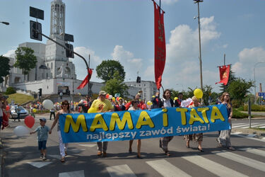 W niedzielę przejdzie kolorowa manifestacja. Będzie też festyn i koncert