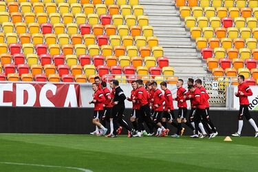 Jaga testuje Nigeryjczyków