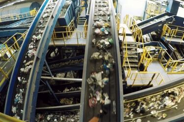 Automatycznie wysegreguje wszystkie śmieci. Rozruch nowoczesnej sortowni w Hryniewiczach