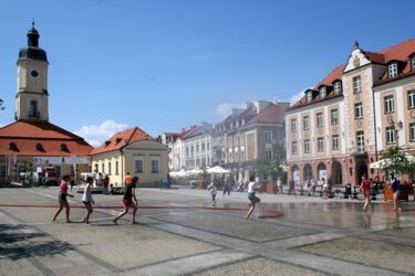 Nadchodzą upały. W centrum pojawiły się kurtyny wodne