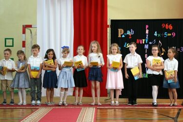 Nadeszły upragnione wakacje, żegnaj szkoło!