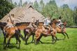 Dwa dni z kulturą Tatarów. W skansenie pokazy jeździectwa, strzelanie z łuku i degustacje