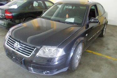 Celnicy wyprzedają samochody. Do nabycia m.in. volkswagen passat i audi a6