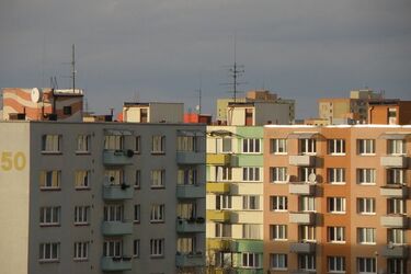 Emerytki obiecywały mieszkania w atrakcyjnej cenie. W sądzie usłyszały wyrok