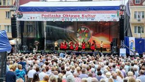 Fenomenalne zespoły i pogoda płatająca figle. Finał IX Podlaskiej Oktawy Kultur [ZDJĘCIA]
