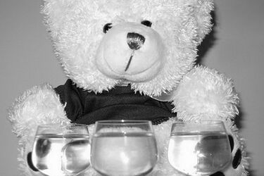 Interwencja w hotelu. Pijany opiekował się 3-latkiem