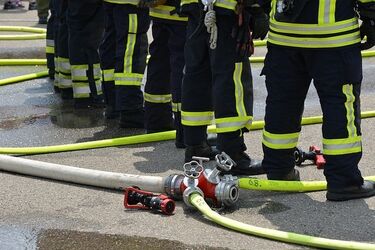 Podejrzewano, że w środku może ktoś być. Pożar przy ul. Andersa
