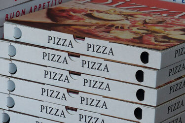 Kradzież rozbójnicza na dostawcy pizzy na osiedlu TBS