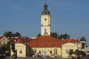 Koncert z historią. W Ratuszu zagrają na skrzypcach, fortepianie i wiolonczeli