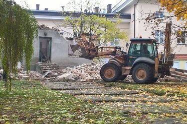 Był domek, ma być pawilon. Tylko nie wiadomo kiedy