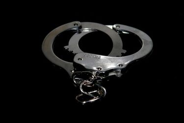 W czasie wolnym spotkał poszukiwanego. Szedł za nim, wszystko relacjonując policjantom