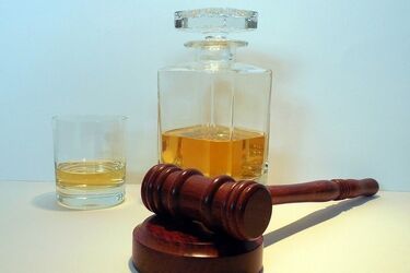 Były zastępca dyrektora podlaskiego NFZ skazany. Zgubił go drogi alkohol