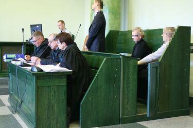 Lekarz i dwie położne odpowiadają przed sądem za narażenie Karolinki na śmierć