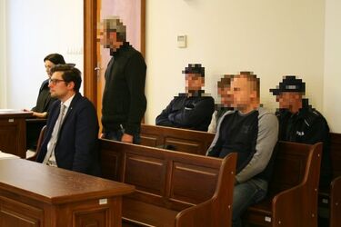 Wyłudzili od starszych osób prawie 200 tys. zł. Stosowali metodę na tzn. funkcjonariusza