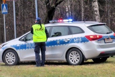 Niespodziewany atak przy ul. Bohaterów Monte Cassino. Uderzył przypadkową kobietę w głowę