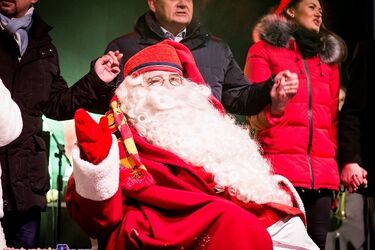 Mikołaj z Laponii w Białymstoku. Tłumy dzieci witały go na rynku [ZDJĘCIA]