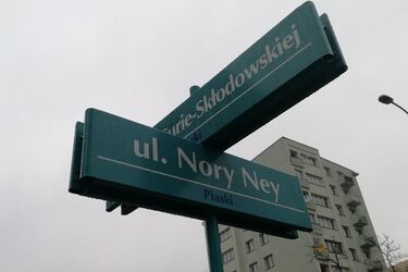 Nora Ney znów w Białymstoku. Jest sąsiadką Skłodowskiej-Curie