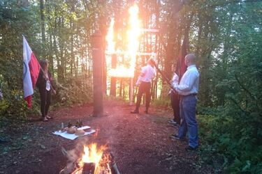 Swastyka była, ale nie propagowano faszyzmu. Prokuratura umorzyła dochodzenie