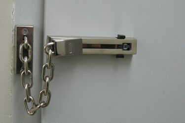 W pobliżu szkoły mężczyzna napadł na 8-latka