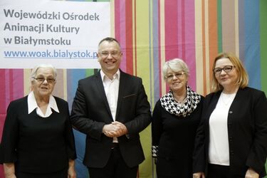 Seniorzy będą uczyć się historii w WOAK-u