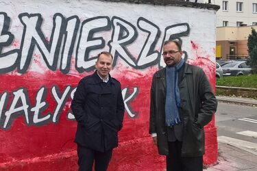 Złote rady Endecji. Wiedzą, jak rozwiązać kryzys w sejmie