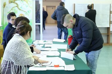 Referendum w sprawie lotniska. Do końca zostało niecałe pięć godzin [ZDJĘCIA]
