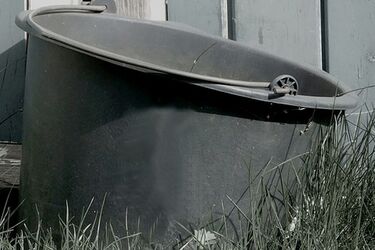 Zawartość szamba doprowadziła go prosto przed sąd. A chciał tylko się jej pozbyć