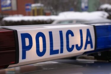 Drzwi były zamknięte, nikt nie otwierał. Kobieta leżała na podłodze