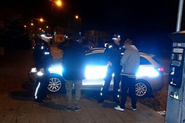 Policjanci kontrolowali rejon dyskotek w centrum Białegostoku. Posypały się mandaty